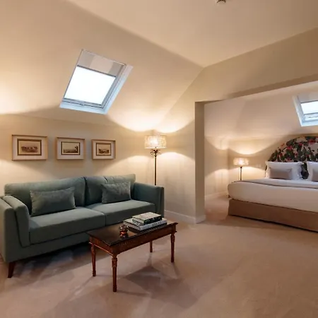 بيت ضيافة Dear - Valmor Palace 4*