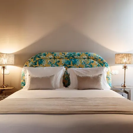 Dear - Valmor Palace