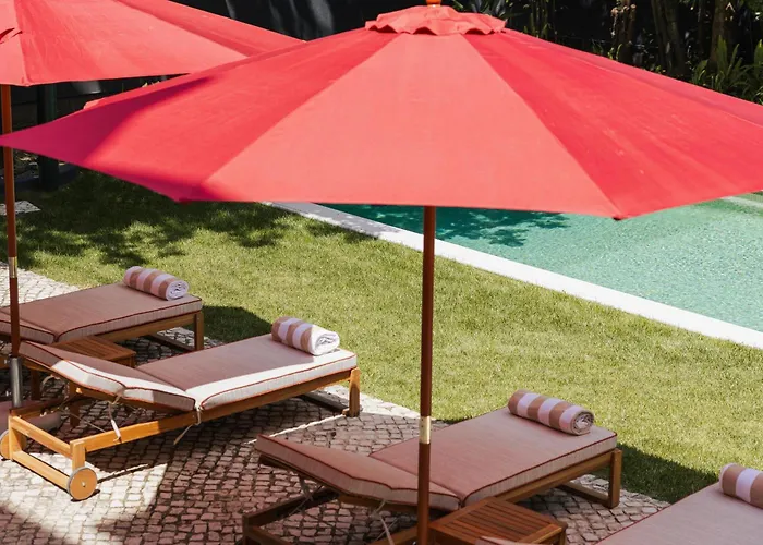 Dear - Valmor Palace Lisbon