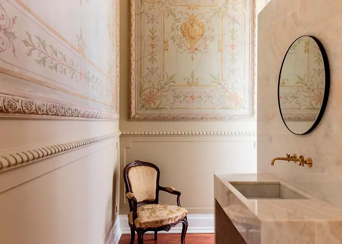 Dear - Valmor Palace Lisbon