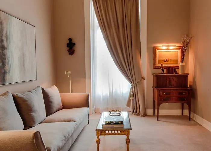 Dear - Valmor Palace 4*