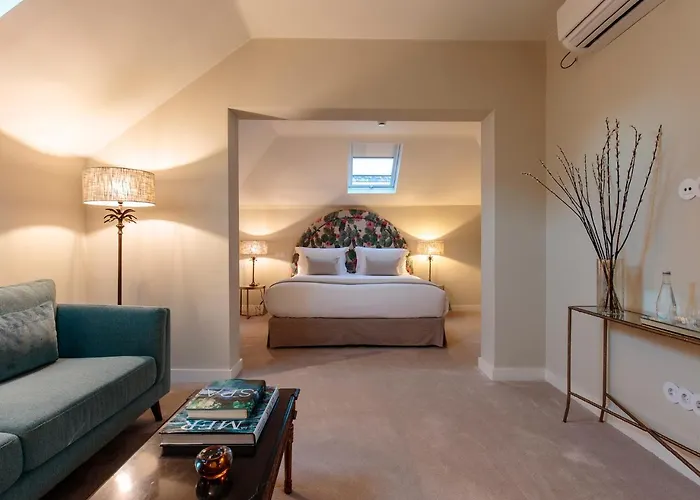 Dear - Valmor Palace 4*