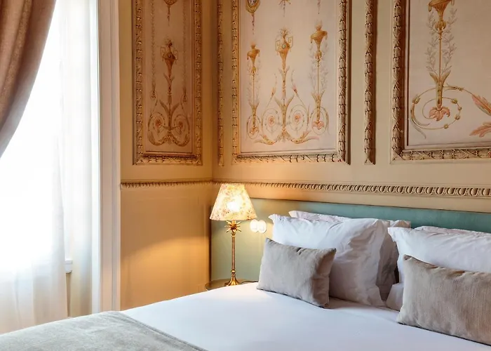 Dear - Valmor Palace Guest house