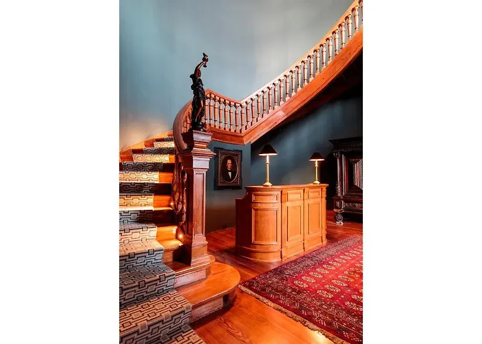 Dear - Valmor Palace Lisbon