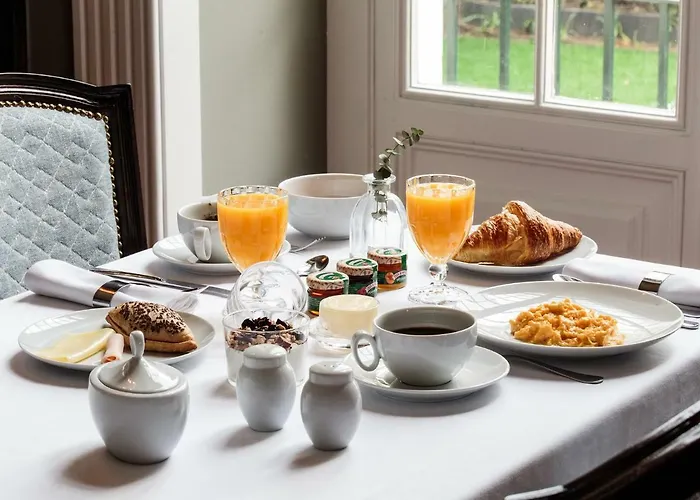 Guest house Dear - Valmor Palace Lisbon