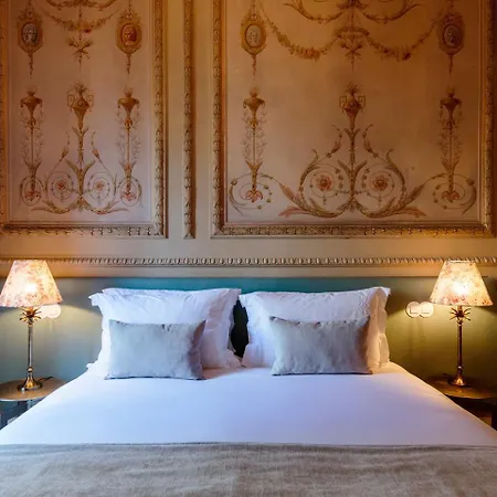 Dear - Valmor Palace Lissabon